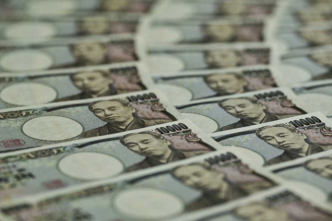 The yen has come under pressure as the Bank of Japan refuses to further tighten monetary policy and expectations for Federal Reserve interest rate cuts fade