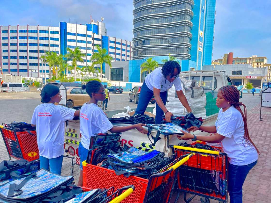 Makafui Awuku and his team produce reusable bags for shoppers from recycled waste plastics.