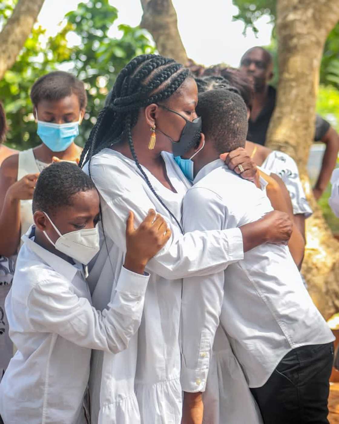 Sadness and tears flow as Lydia Alhassan visits husband's grave