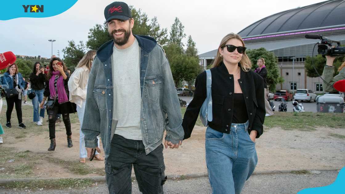 Gerad Pique and Clara Chia attend the Coldplay concert in Barcelona (Catalonia, Spain) Gerad Pique and Clara Chia attend the Coldplay concert in Barcelona (Catalonia, Spain)