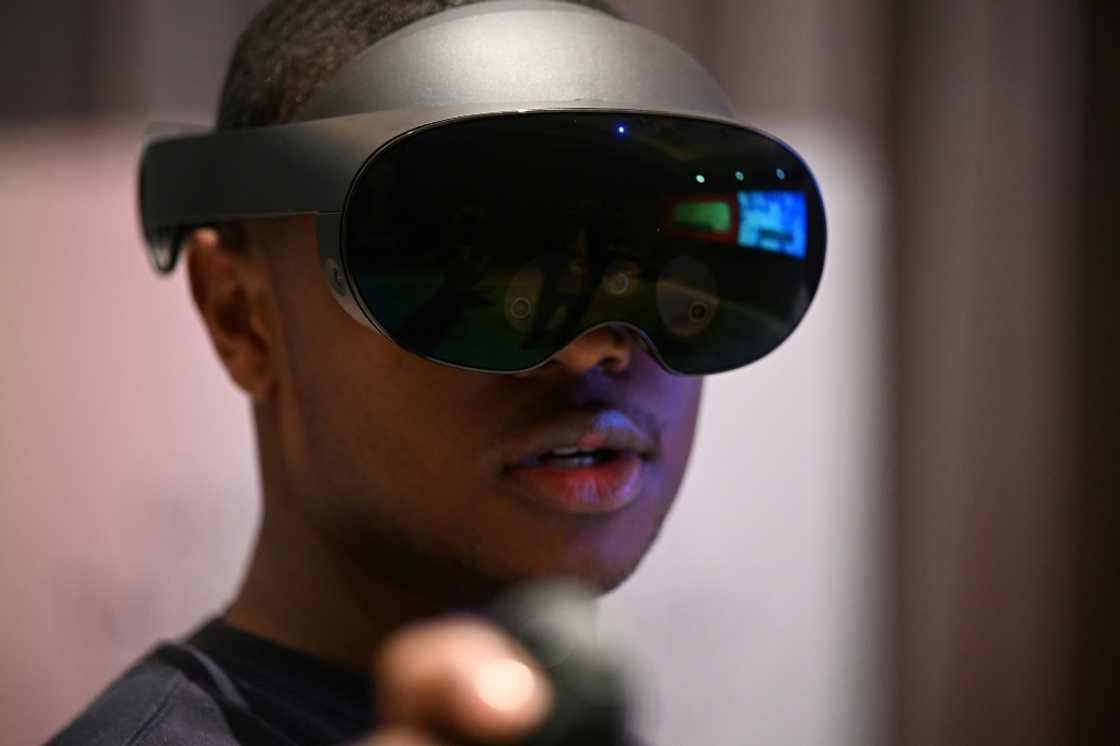 Meta said it will drop the price of Quest Pro virtual reality headsets by a third to $1,000 later this month Meta said it will drop the price of Quest Pro virtual reality headsets by a third to $1,000 later this month