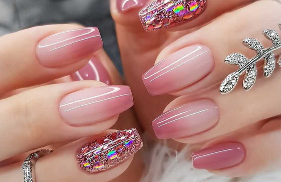 Coffin (ballerina) short nails Coffin (ballerina) short nails