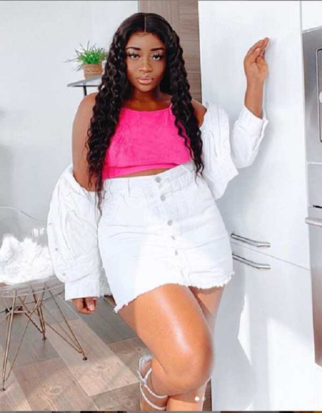 Meet Erica Emefa the curvy Ghanaian lover of popular Nigerian blogger Tunde Ednut (photos) Meet Erica Emefa the curvy Ghanaian lover of popular Nigerian blogger Tunde Ednut (photos)