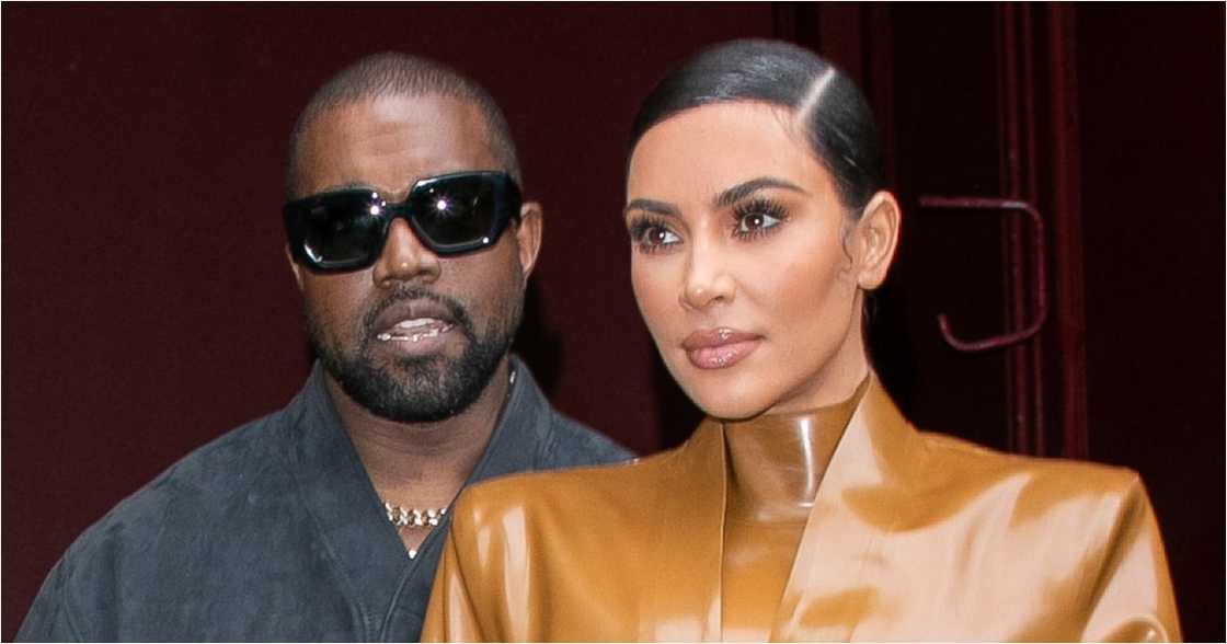 Kim Kardashian posts selfie, tweeps want to know where Kanye is Kim Kardashian posts selfie, tweeps want to know where Kanye is