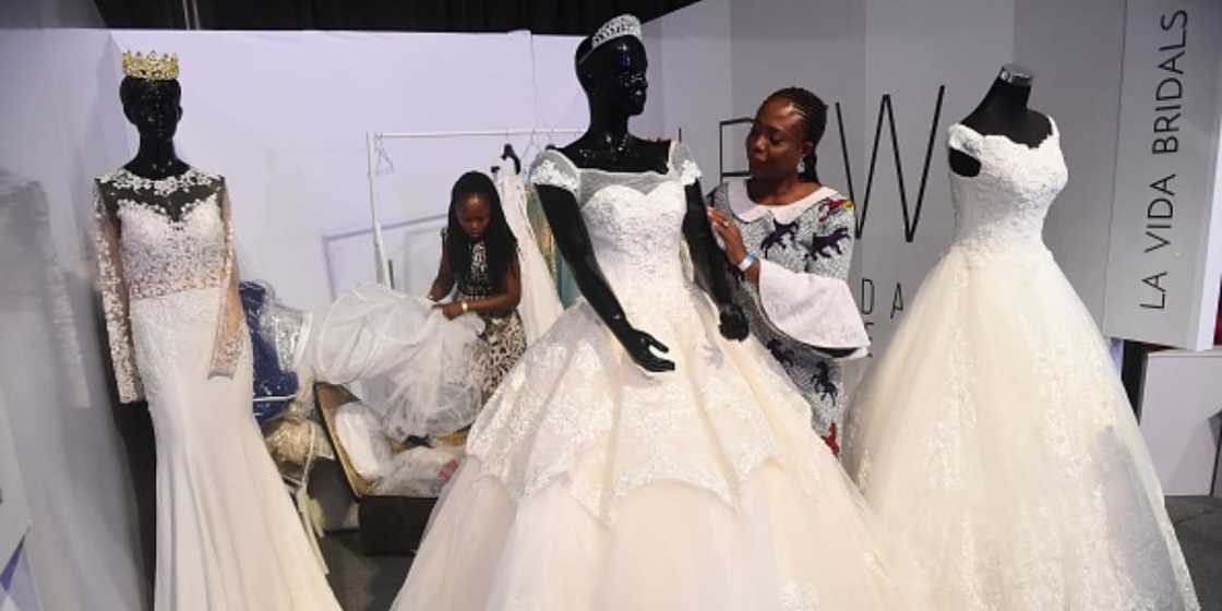 Man earning N120k takes loan of 800k for wedding after hoping guests will gift him cash Man earning N120k takes loan of 800k for wedding after hoping guests will gift him cash