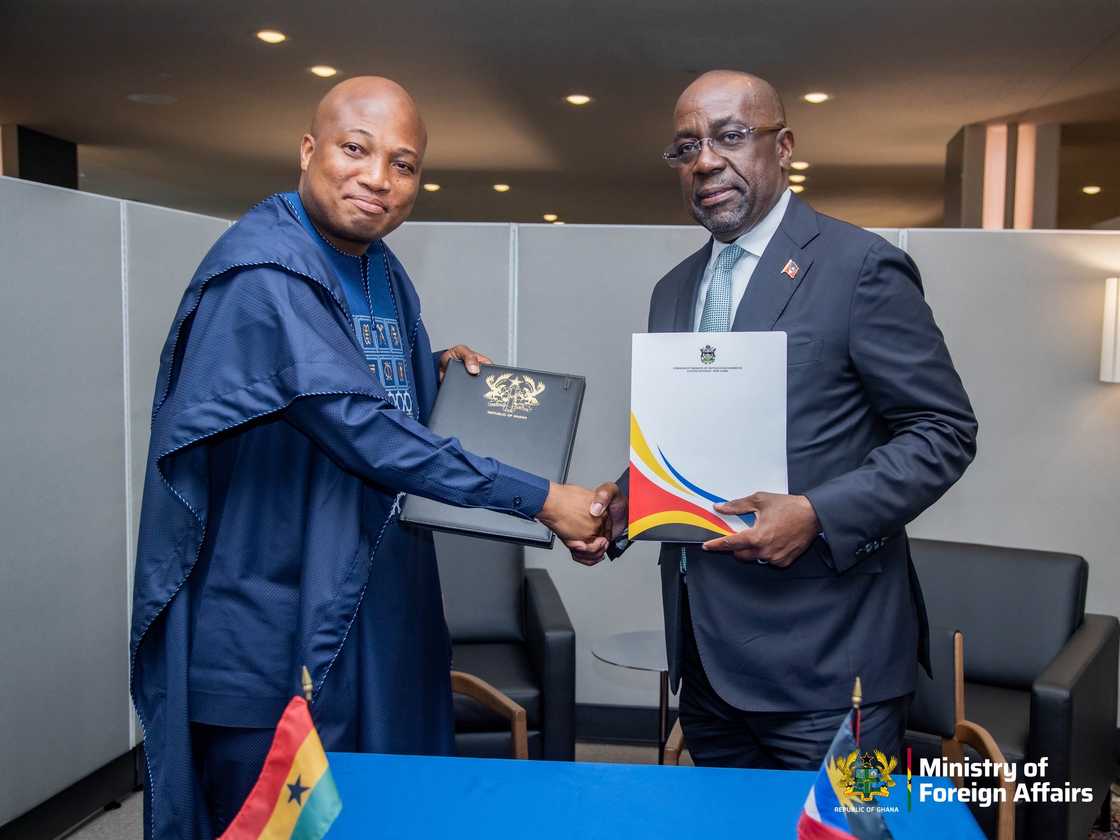 Ghana’s Minister for Foreign Affairs and Regional Integration, Samuel Okudzeto Ablakwa, H.E. E.P. Chet Greene, Antigua and Barbuda, Visa Waivers, Ghanaian Politicians, Mahama-led Administration Ghana’s Minister for Foreign Affairs and Regional Integration, Samuel Okudzeto Ablakwa, H.E. E.P. Chet Greene, Antigua and Barbuda, Visa Waivers, Ghanaian Politicians, Mahama-led Administration