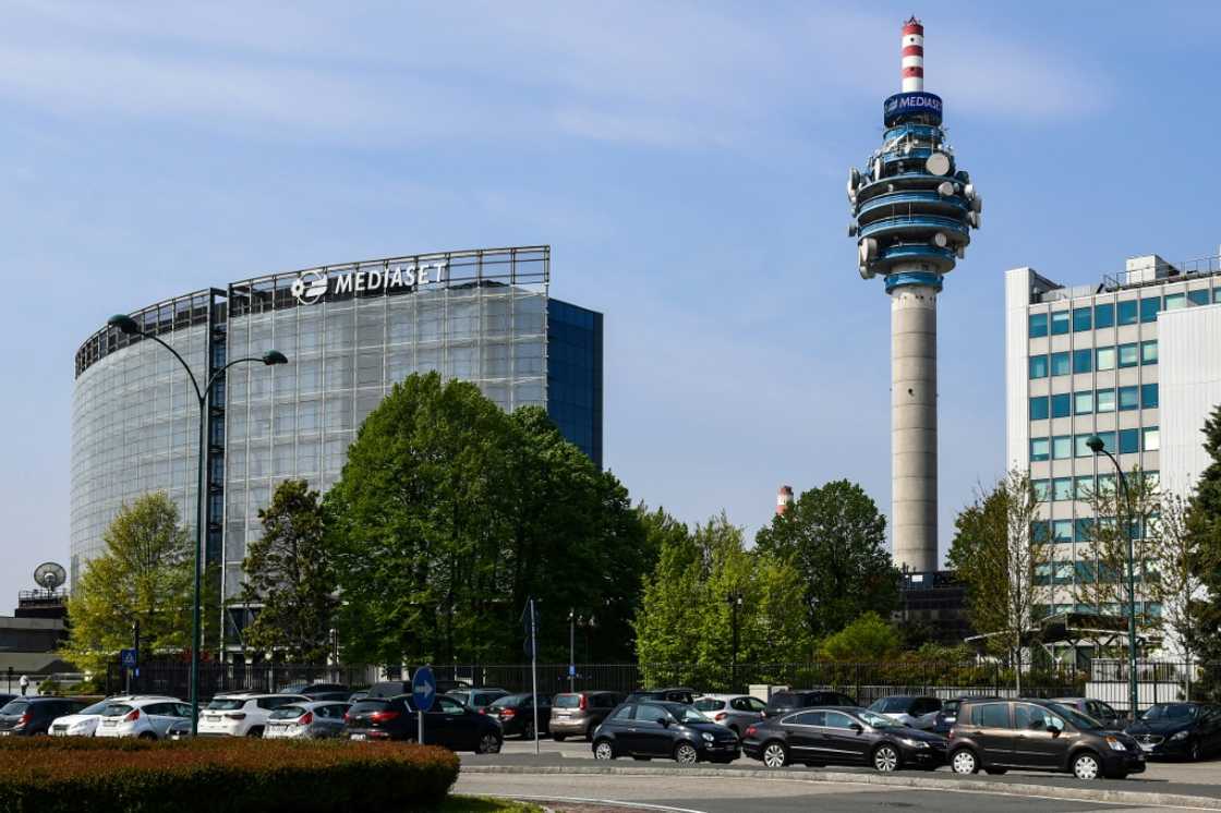 Berlusconi defied conventional wisdom by creating an advertising agency, Publitalia '80, with a linked television group, Mediaset Berlusconi defied conventional wisdom by creating an advertising agency, Publitalia '80, with a linked television group, Mediaset