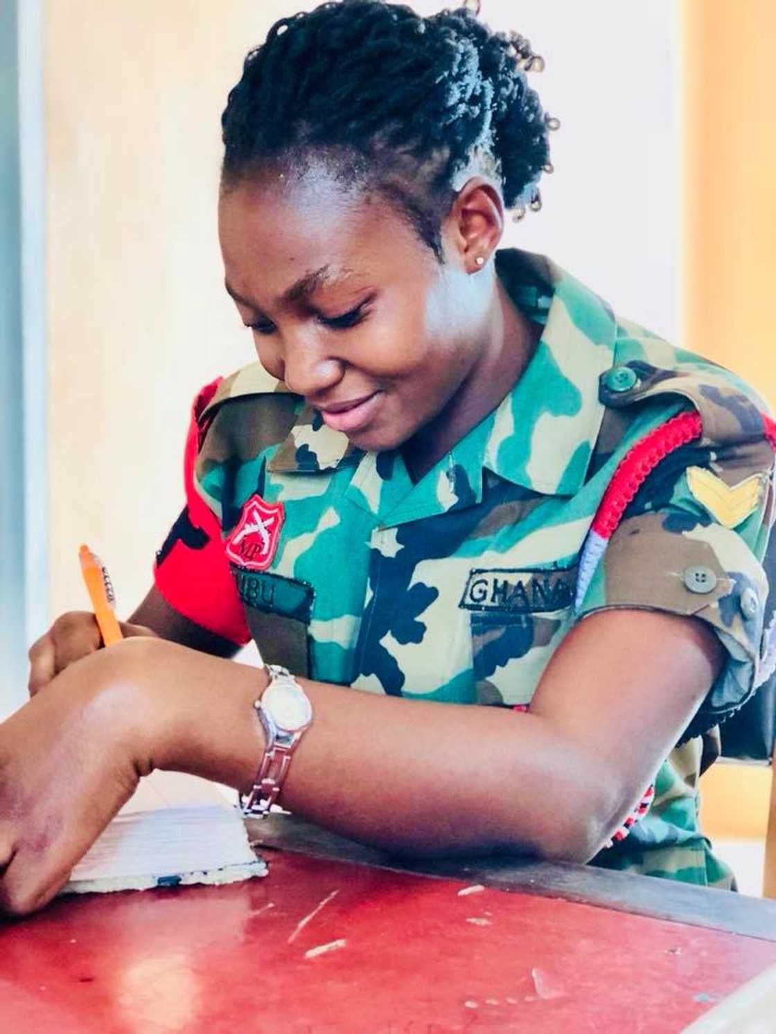 Meet Yakubu Shahada, the female military officer whose beautiful photos are causing confusion on social media Meet Yakubu Shahada, the female military officer whose beautiful photos are causing confusion on social media
