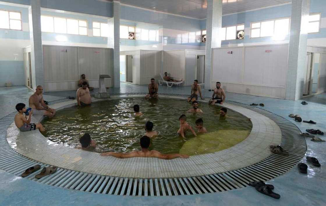 The reopening of the Hamam al-Alil baths, on the banks of the Tigris River, contributes to a return to normality in northern Iraq, even if the scars of conflict remain The reopening of the Hamam al-Alil baths, on the banks of the Tigris River, contributes to a return to normality in northern Iraq, even if the scars of conflict remain