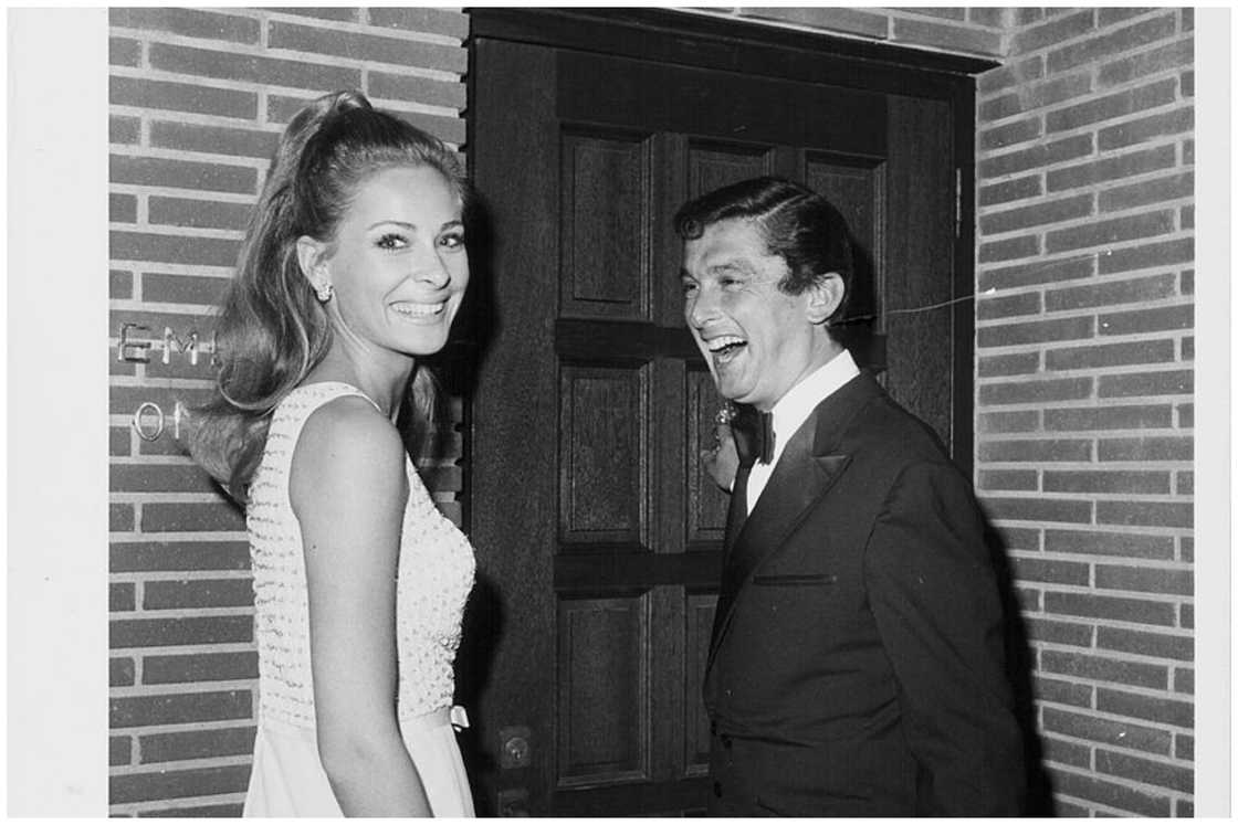 Who was Robert Evans' spouse? The late movie producer's marriages YEN Who was Robert Evans' spouse? The late movie producer's marriages YEN
