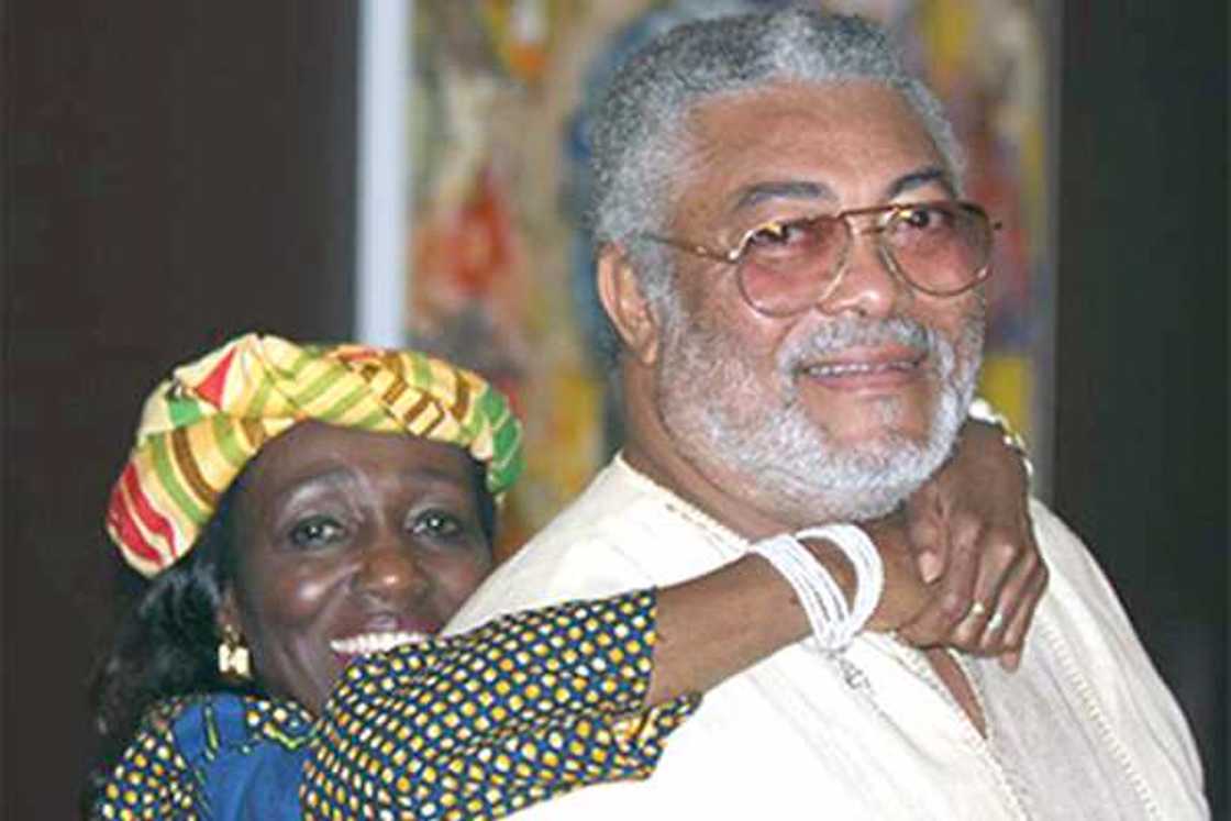 Beautiful romantic throwback photo of late JJ Rawlings and Nana Konadu proves death is wicked Beautiful romantic throwback photo of late JJ Rawlings and Nana Konadu proves death is wicked