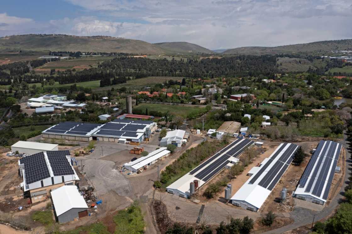 An economic crisis in Israel in the 1980s led many kibbutzim to fall into debt and undermined their cooperative model An economic crisis in Israel in the 1980s led many kibbutzim to fall into debt and undermined their cooperative model