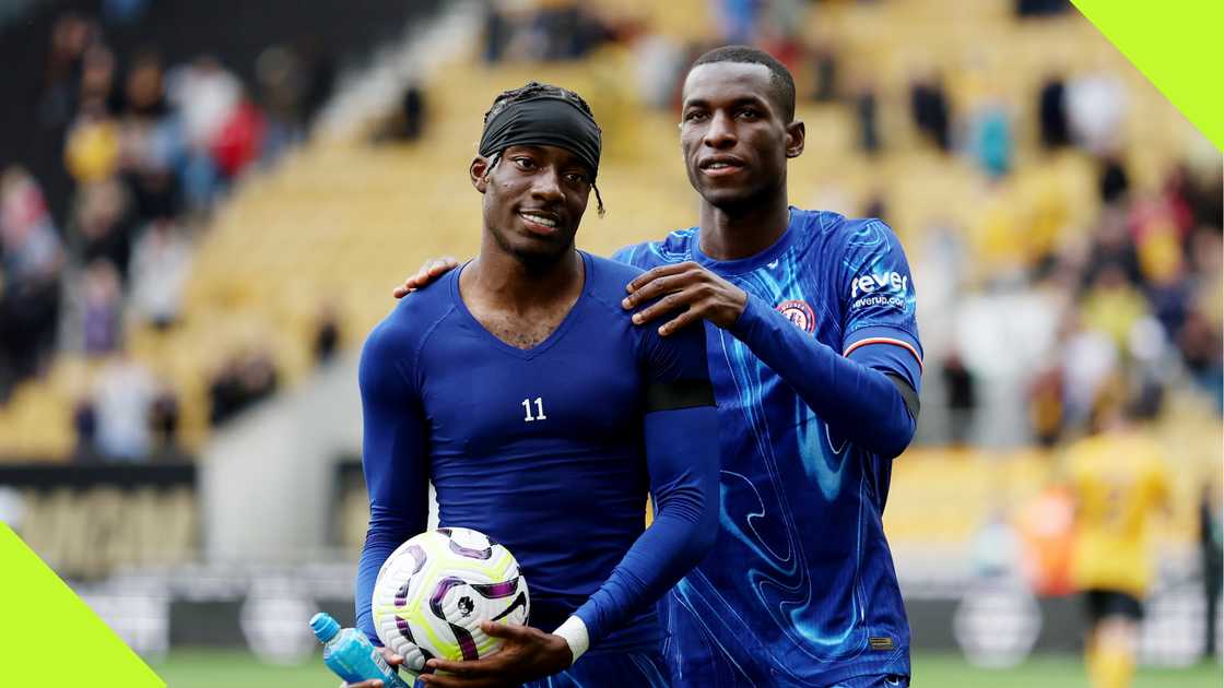 Nicolas Jackson, Noni Madueke, Chelsea, Wolverhampton Wanderers, Molineux Stadium, Premier League, England. Nicolas Jackson, Noni Madueke, Chelsea, Wolverhampton Wanderers, Molineux Stadium, Premier League, England.