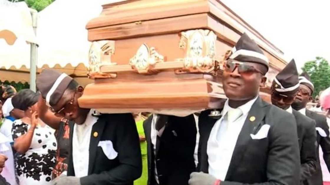 Ghana's Dancing Pallbearers Donate GHC1.9m to Ukraine Following Sale of Meme Ghana's Dancing Pallbearers Donate GHC1.9m to Ukraine Following Sale of Meme