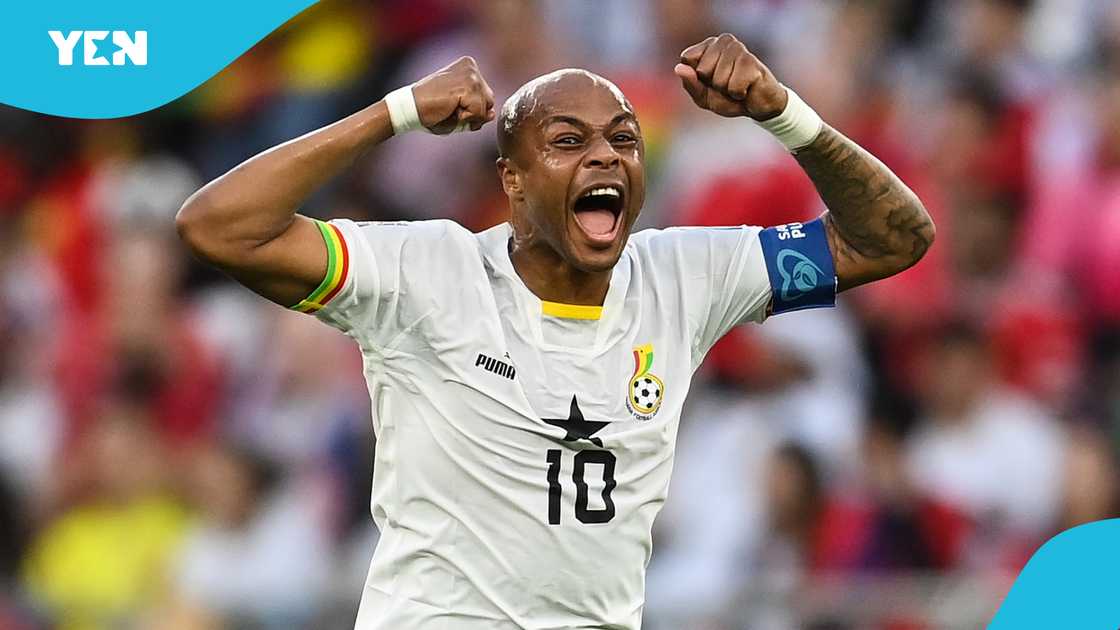 Andre Ayew, Ayew gives to fans, Ayew gives alms, Ayew prays at mosque, Andre Ayew Friday prayers, Black Stars captain, Abedi Pele, Nania FC. Andre Ayew, Ayew gives to fans, Ayew gives alms, Ayew prays at mosque, Andre Ayew Friday prayers, Black Stars captain, Abedi Pele, Nania FC.