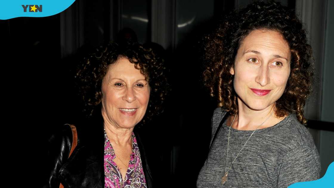 Grace Fan DeVito Grace Fan DeVito