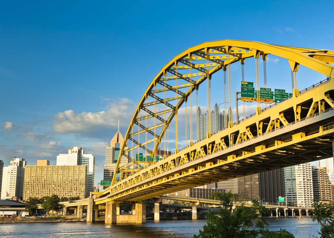 How many bridges are in Pittsburgh How many bridges are in Pittsburgh