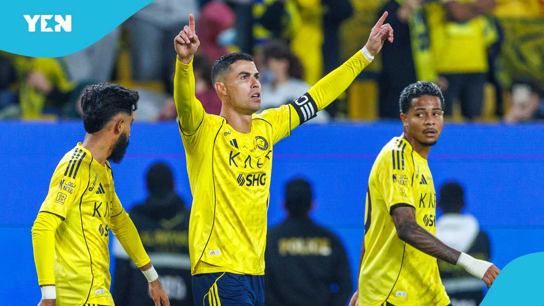 Cristiano Ronaldo smashes 956 goals with awesmeg brace