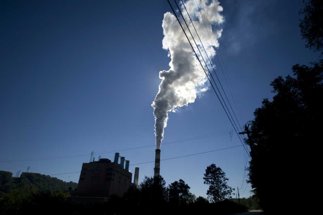 A plume of exhaust extends from the Mitchell Power Station, a coal-fired power plant located 20 miles southwest of Pittsburgh, in 2013 A plume of exhaust extends from the Mitchell Power Station, a coal-fired power plant located 20 miles southwest of Pittsburgh, in 2013