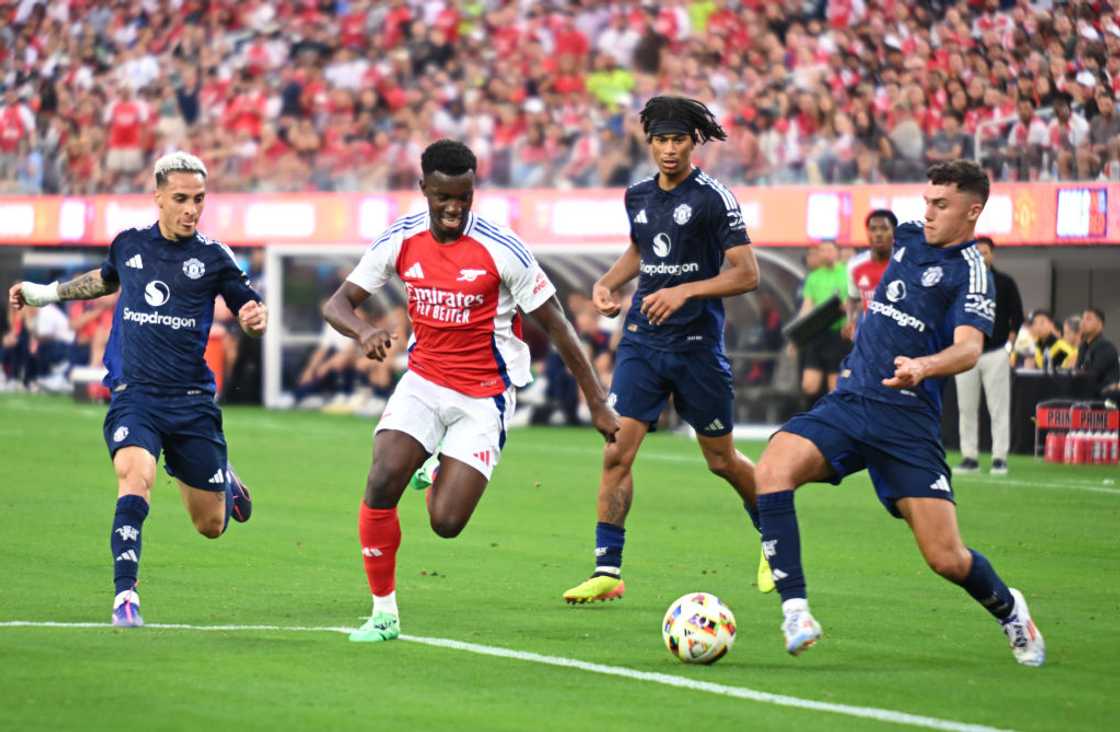 Eddie Nketiah in action against Manchester United