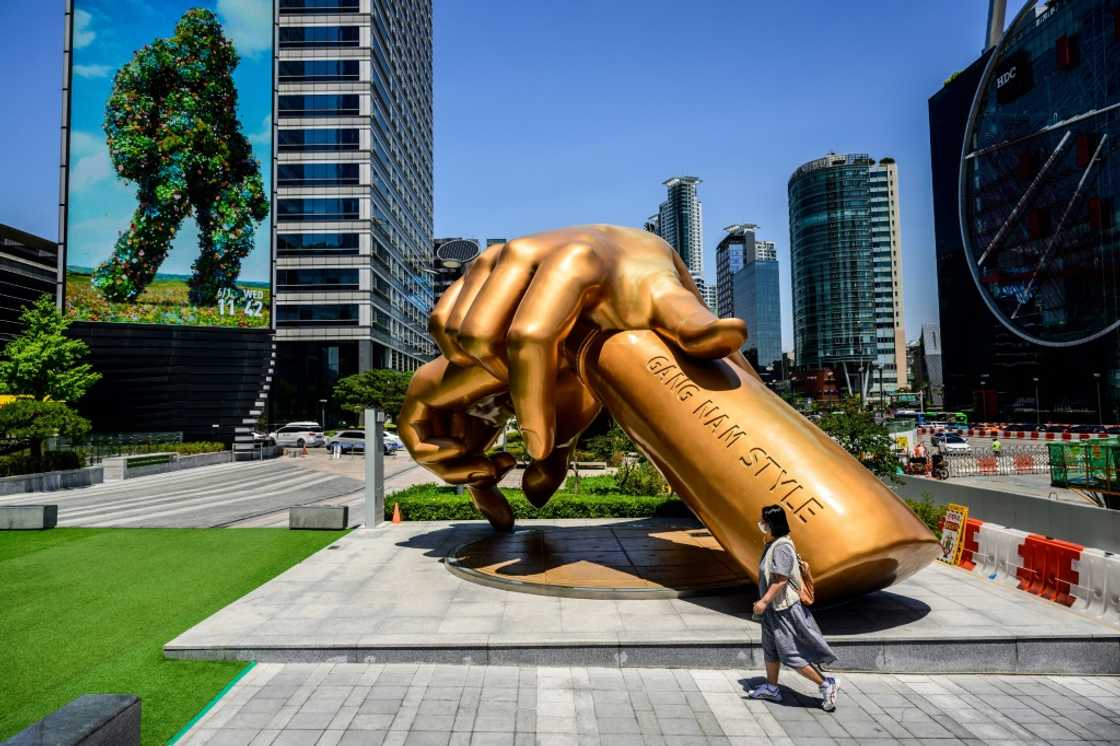 A bronze sculpture in Seoul by artist Hwang Man-seok honours the signature South Korean rapper Psy's 'Gangnam Style' horse-riding dance A bronze sculpture in Seoul by artist Hwang Man-seok honours the signature South Korean rapper Psy's 'Gangnam Style' horse-riding dance