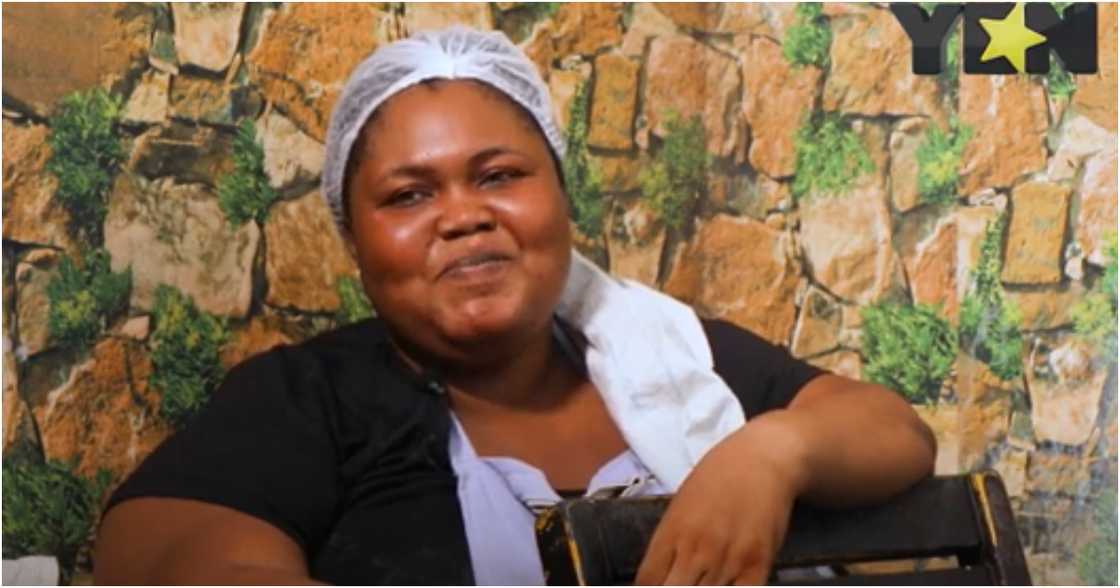 Ghanaian lady quits journalism job to sell beans and gari Ghanaian lady quits journalism job to sell beans and gari