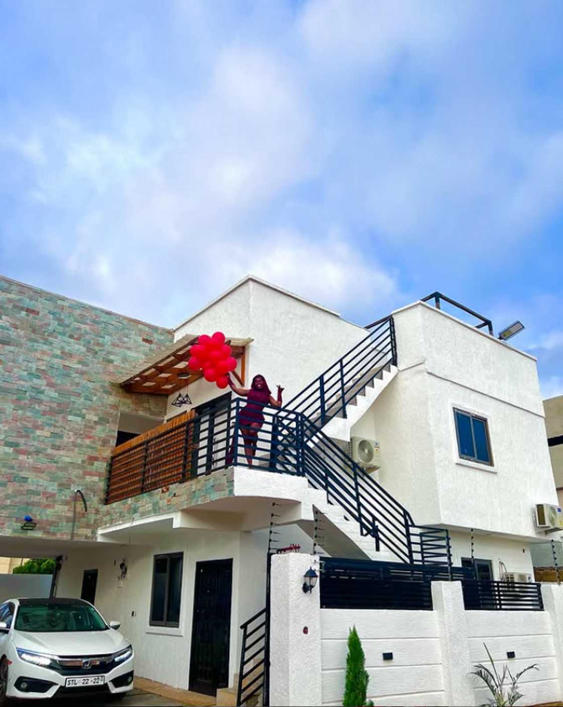 Sarah Lawson, Sarah Lawson's residence, Sarah Lawson's cars, Snapchat, Social media, Ghana Sarah Lawson, Sarah Lawson's residence, Sarah Lawson's cars, Snapchat, Social media, Ghana