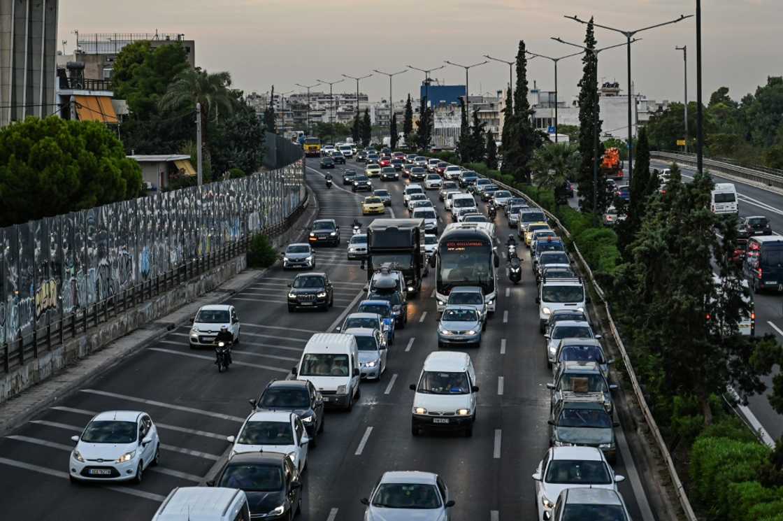 During rush hour, queues several kilometres long form on Kifissos and Attiki Odos, the main motorways into the capital of 3.8 million