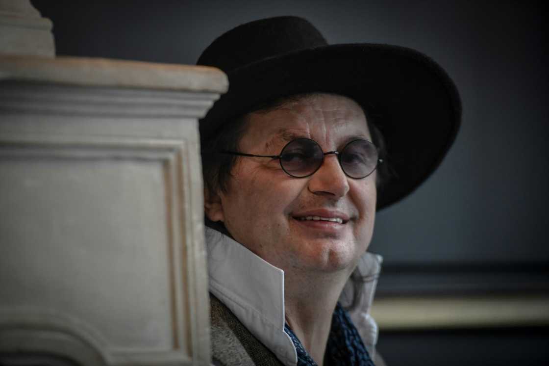 Star chef Marc Veyrat says inspectors are not welcome in his new restaurant Star chef Marc Veyrat says inspectors are not welcome in his new restaurant