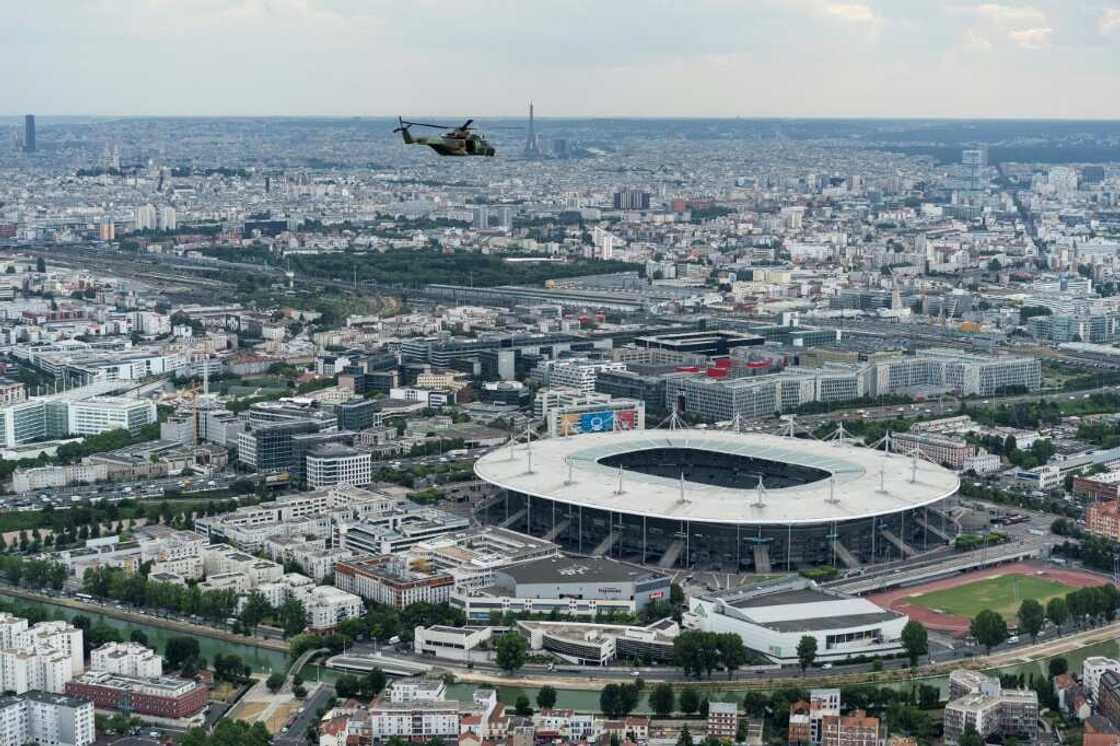 Paris Saint-Germain football club will apply for the call for tenders launched by the State to sell the Stade de France Paris Saint-Germain football club will apply for the call for tenders launched by the State to sell the Stade de France