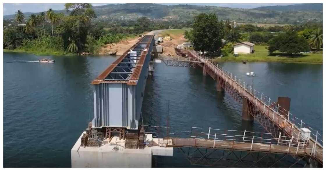Suspension bridge for trains