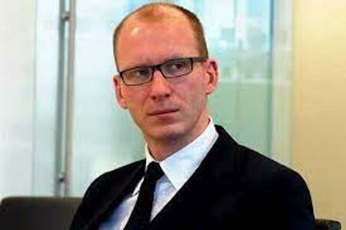 Barbie as the Princess and the Pauper Barbie as the Princess and the Pauper