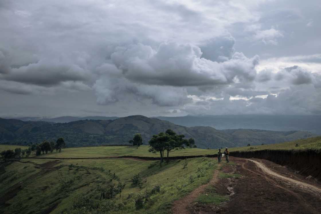 Hills of gold: The approach to the Luhihi mine in South Kivu Hills of gold: The approach to the Luhihi mine in South Kivu