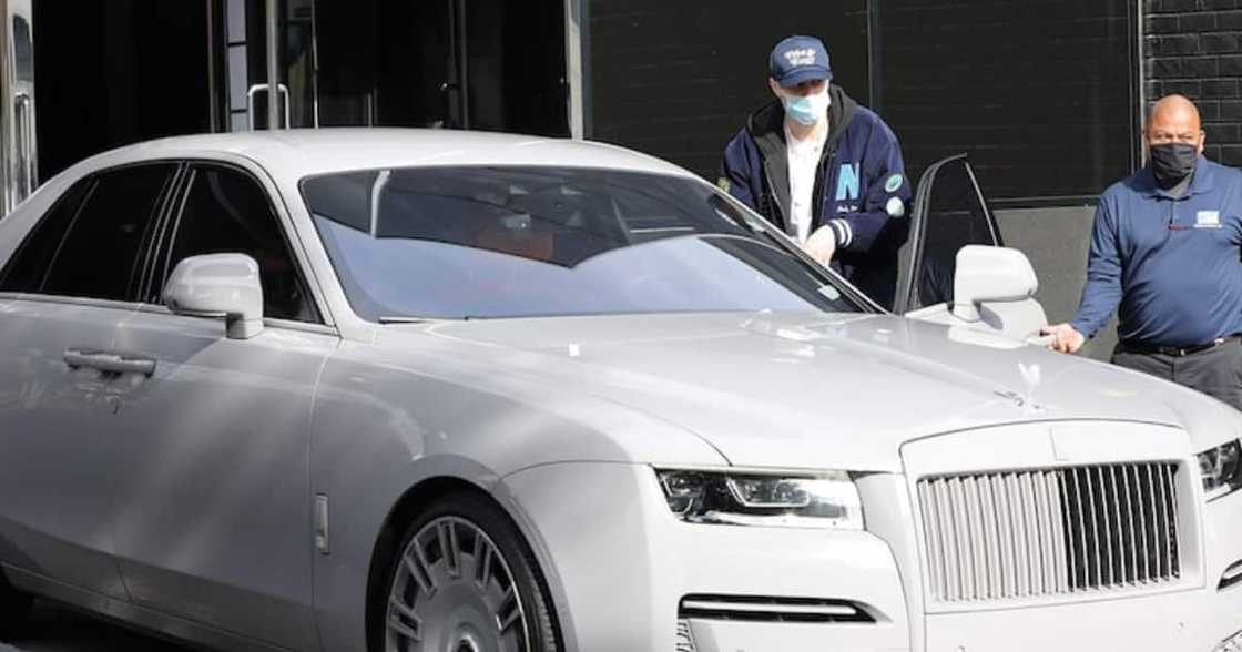Pete Davidson Spotted Driving Kim Kardashian’s Rolls Royce. Pete Davidson Spotted Driving Kim Kardashian’s Rolls Royce.