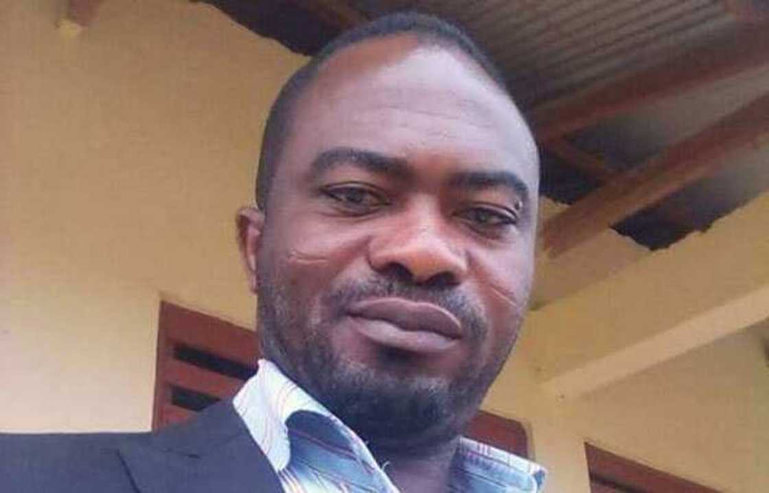 GES sack 'kitchen stool' headmaster Adumanu D/A Basic School GES sack 'kitchen stool' headmaster Adumanu D/A Basic School