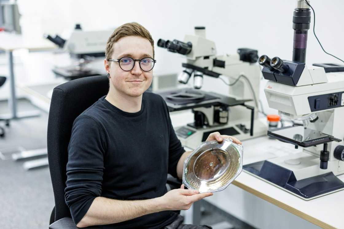 At Infineon's new factory in Dresden, which should begin production in 2026, the group expects to hire 1,000 new workers At Infineon's new factory in Dresden, which should begin production in 2026, the group expects to hire 1,000 new workers