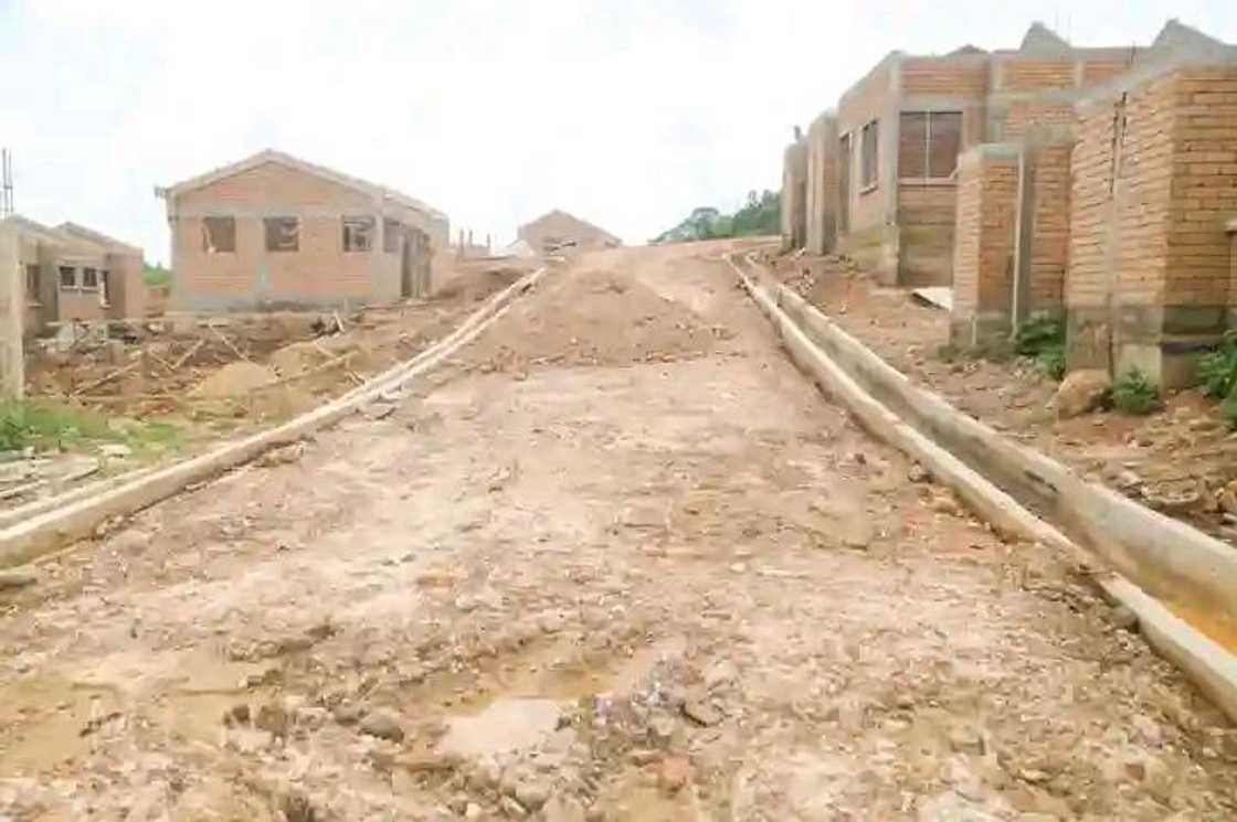 Images from the Appiatse community show work is progressing steadily. Images from the Appiatse community show work is progressing steadily.