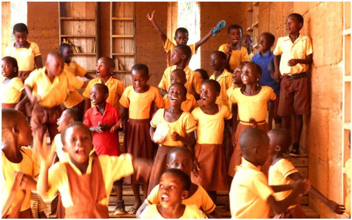 School children in the library