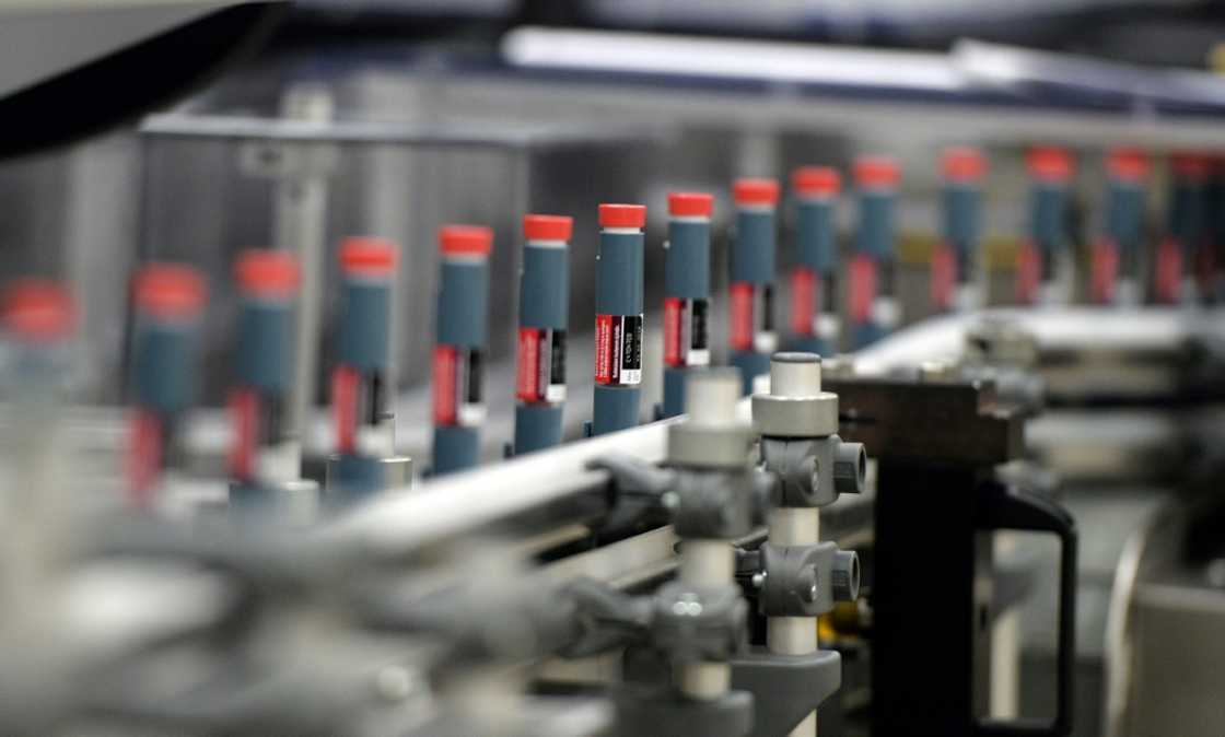 US drugmaker Eli Lilly is cutting its costs for insulin, a move that could help combat the surge in health care costs for Americans including the millions who need insulin to treat their diabetes US drugmaker Eli Lilly is cutting its costs for insulin, a move that could help combat the surge in health care costs for Americans including the millions who need insulin to treat their diabetes