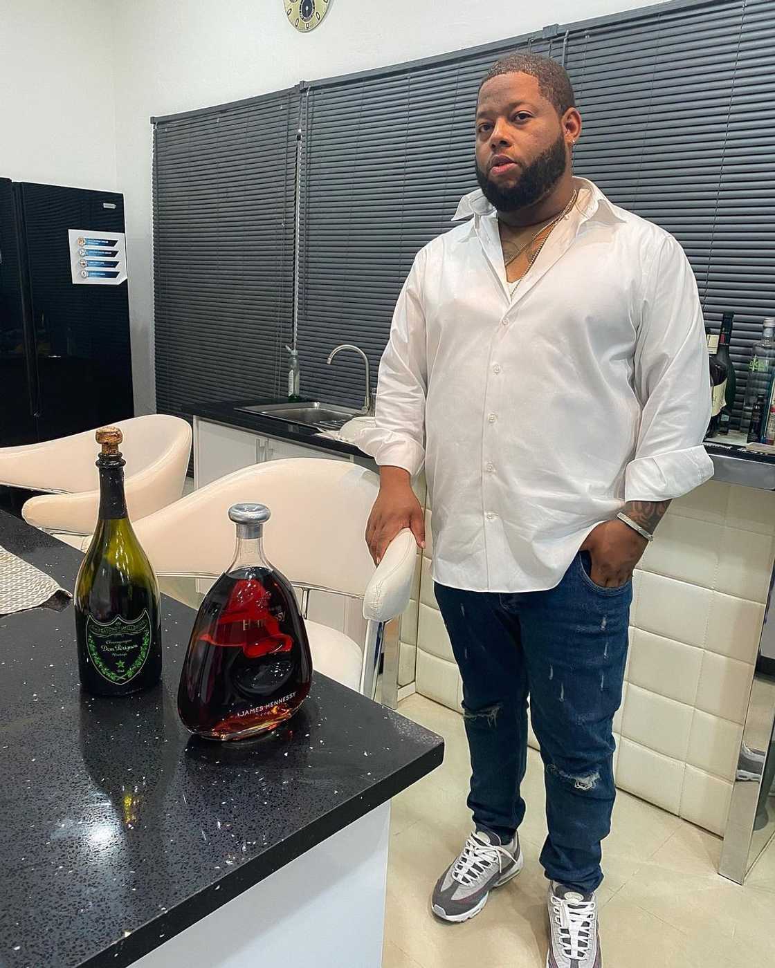 D-Black biography D-Black biography