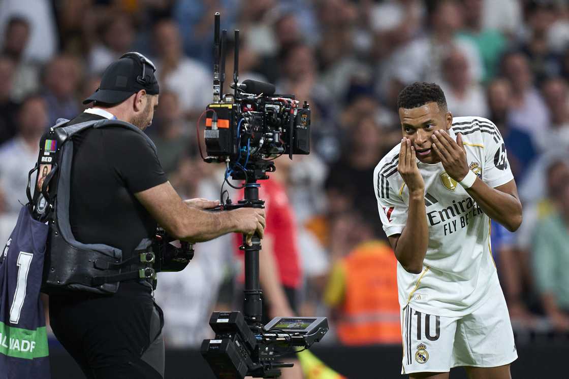 Mbappe leadership, Santiago Bernabeu, Madrid fans reactions, football awards, Mbappe Ballon d’Or chances, Real Madrid latest updates, Mbappe statistics, Mbappe peak form, Mbappe trophy ambitions, Mbappe 15 goals, Real Madrid star, French forward Mbappe leadership, Santiago Bernabeu, Madrid fans reactions, football awards, Mbappe Ballon d’Or chances, Real Madrid latest updates, Mbappe statistics, Mbappe peak form, Mbappe trophy ambitions, Mbappe 15 goals, Real Madrid star, French forward