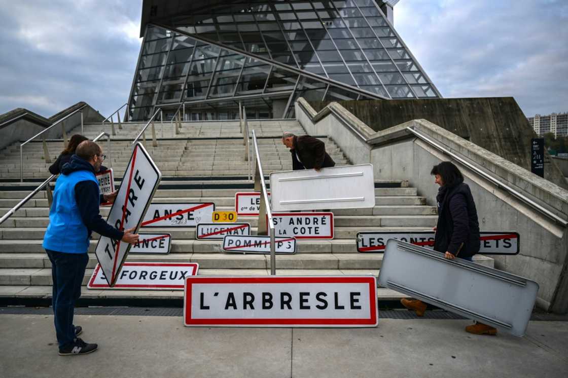 Life is hard for French farmers, who complain about excessive bureaucracy, low incomes, and poor harvests.