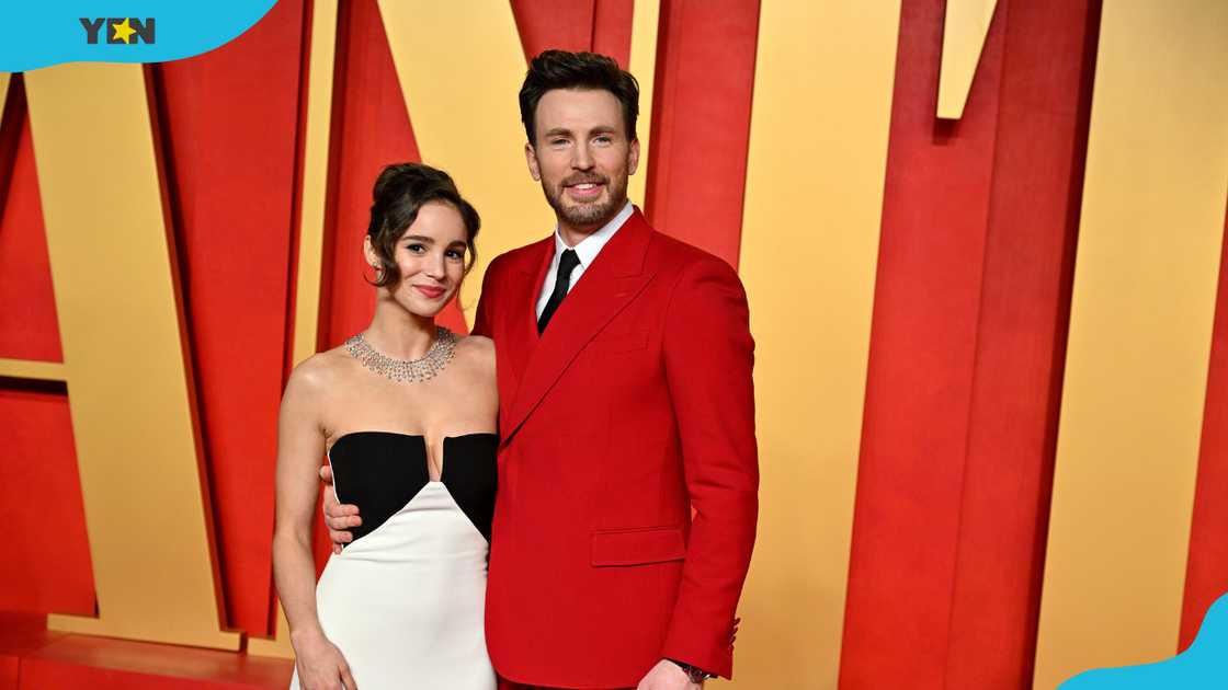 Alba Baptista and Chris Evans attend the 2024 Vanity Fair Oscar Party Hosted By Radhika Jones. Alba Baptista and Chris Evans attend the 2024 Vanity Fair Oscar Party Hosted By Radhika Jones.