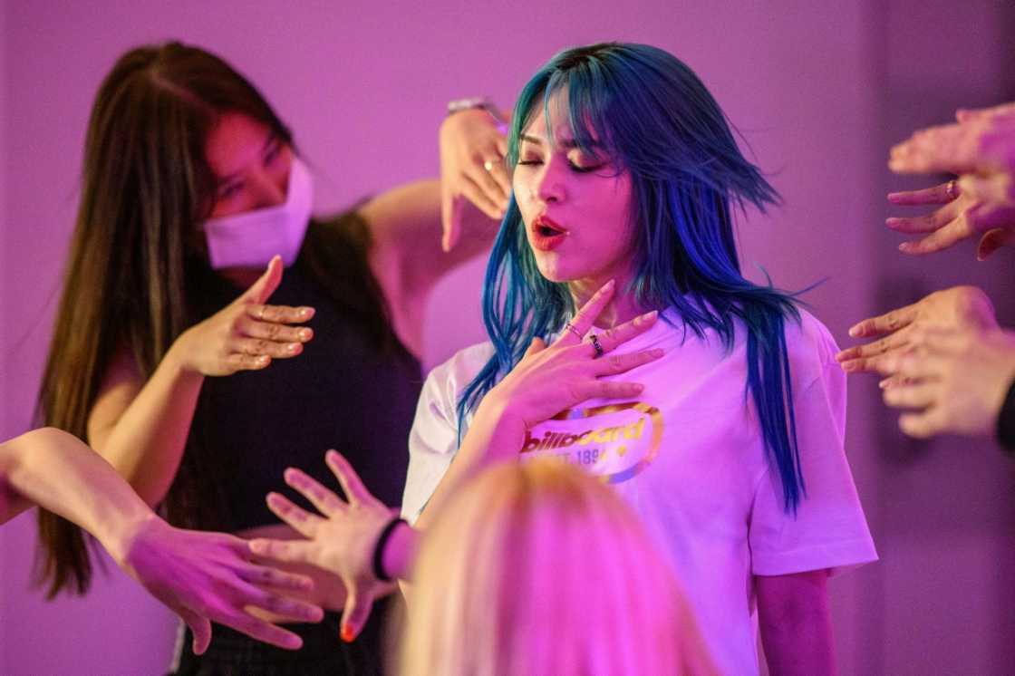 K-pop star AleXa (C) has found her attempts to find her mother's Korean family an arduous process K-pop star AleXa (C) has found her attempts to find her mother's Korean family an arduous process