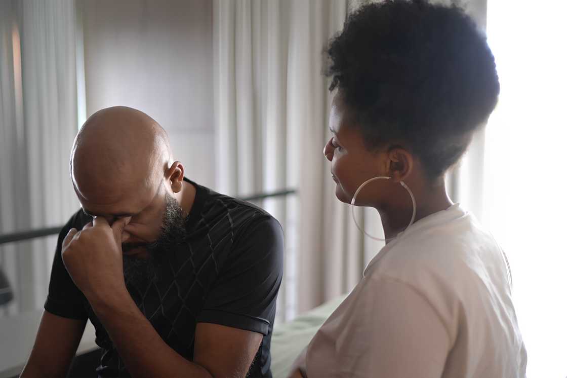 Daughter talking to dad Daughter talking to dad