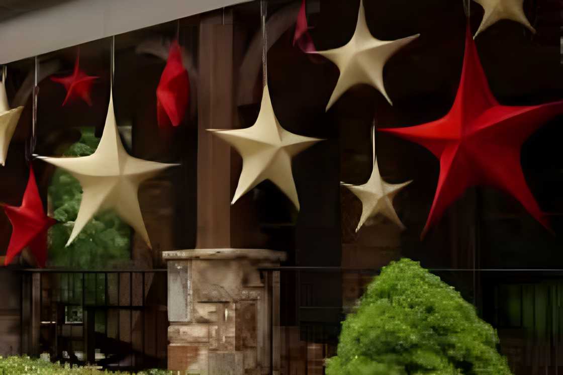 Hanging stars Christmas decorations