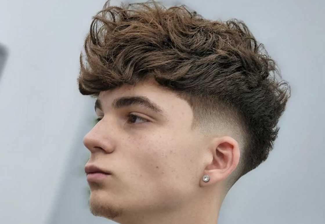 The top 30 haircuts for men with curly hair that you need to try - YEN ...