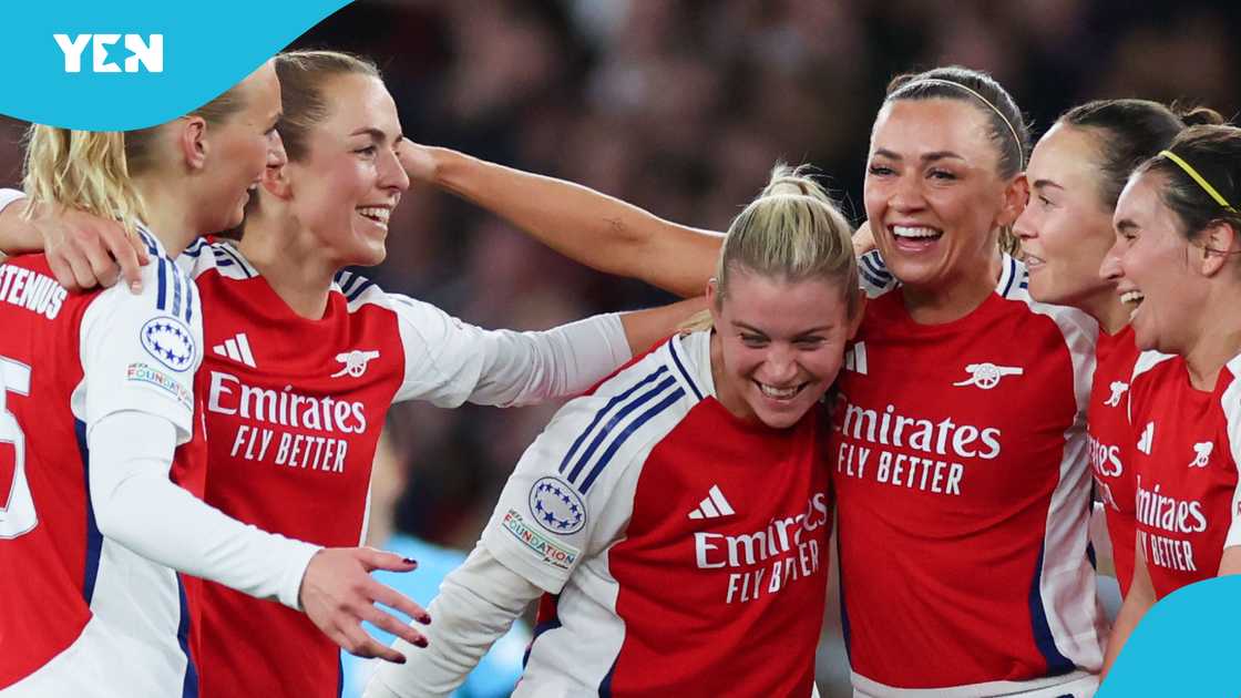 Alessia Russo of Arsenal celebrates with team mates after the UEFA Women's Champions League Quarter Finals Second Leg match between Arsenal FC and Real Madrid CF on March 26, 2025 in London, England Alessia Russo of Arsenal celebrates with team mates after the UEFA Women's Champions League Quarter Finals Second Leg match between Arsenal FC and Real Madrid CF on March 26, 2025 in London, England