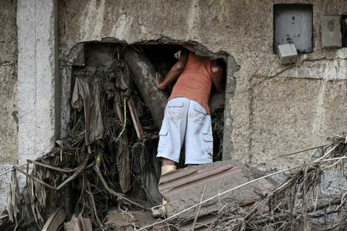 Around a thousand people joined the rescue efforts in Las Tejerias, Venezuela to search for victims stuck in the rubble after a landslide due to heavy rains October 9, 2022 Around a thousand people joined the rescue efforts in Las Tejerias, Venezuela to search for victims stuck in the rubble after a landslide due to heavy rains October 9, 2022