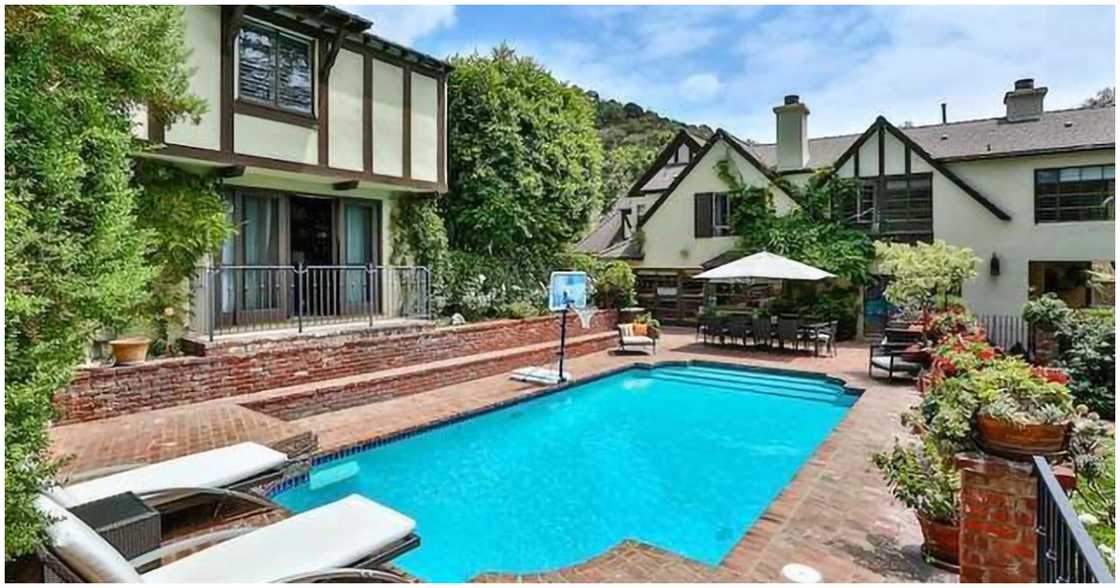 Rihanna's Beverly Hills mansion Rihanna's Beverly Hills mansion